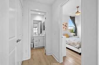 4382 Pacifica Wy, Unit #1 in Oceanside, CA - Foto de edificio - Building Photo