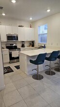2437 NW 119th St in Miami, FL - Building Photo - Building Photo