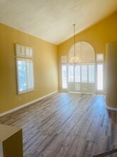 2371 Wandering Ridge Dr in Chino Hills, CA - Foto de edificio - Building Photo