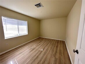 10632 Woods Cir-Unit -6 in Bonita Springs, FL - Building Photo - Building Photo