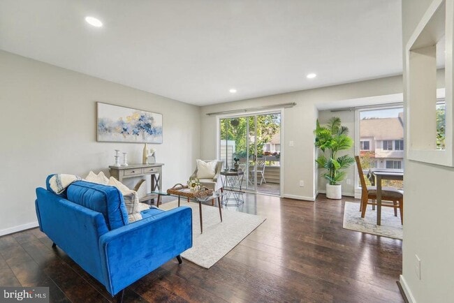 property at 9853 Lake Shore Dr