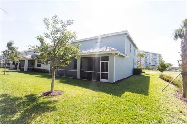 4401 Large Leaf Ln in Hollywood, FL - Building Photo - Building Photo