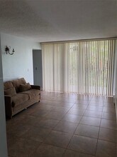 2539 Bayshore Dr in Miami, FL - Building Photo - Building Photo