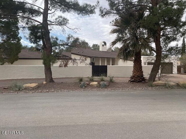 497 Kingswood Dr in El Paso, TX - Building Photo