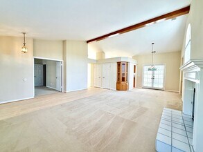 5939 Village Terrace Dr in Goleta, CA - Building Photo - Building Photo