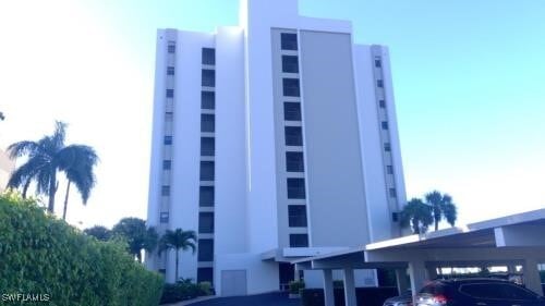 property at 3300 N Key Dr