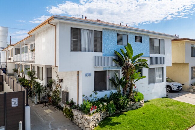 Blackburn Apartments in Los Angeles, CA - Foto de edificio - Building Photo