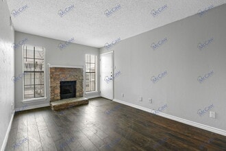 9520 Royal Ln in Dallas, TX - Building Photo - Building Photo