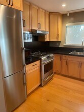 4724 Shade Tree Ln in Santa Rosa, CA - Foto de edificio - Building Photo