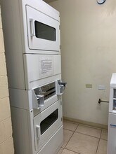 1560 Kanunu St in Honolulu, HI - Building Photo - Building Photo