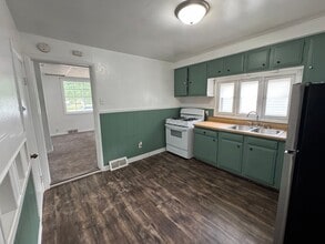2529 4th St in Moline, IL - Building Photo - Building Photo