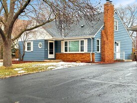 303 Monroe Ave S in Hopkins, MN - Building Photo