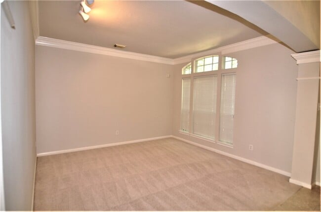 property at 17410 Greystone Ct