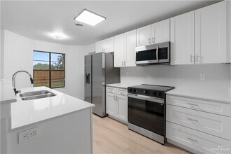 14 N 17th St in McAllen, TX - Building Photo - Building Photo