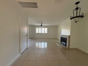 2061 W Redlands Blvd in Redlands, CA - Building Photo - Building Photo