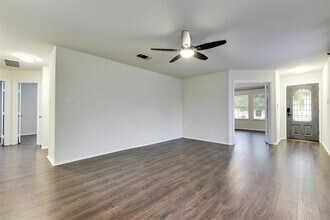 2113 Union St in Leander, TX - Building Photo - Building Photo