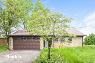 10100 E 63rd St in Indianapolis, IN - Building Photo