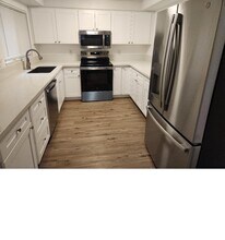 3380 SE 1st St in Gresham, OR - Building Photo - Building Photo