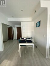 115 McMahon Dr in Toronto, ON - Building Photo - Building Photo