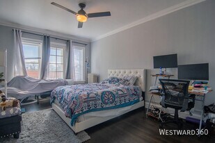 6456 N Damen Ave in Chicago, IL - Building Photo