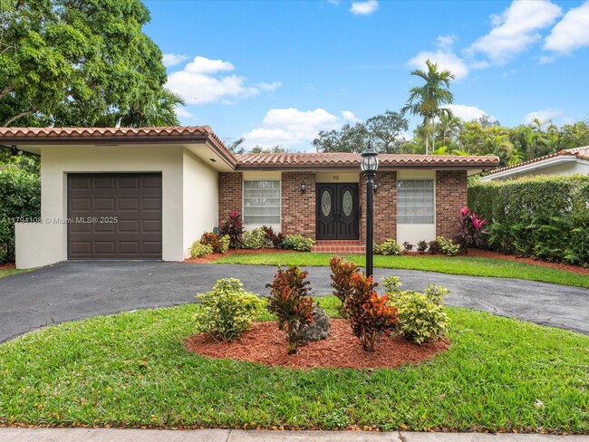 property at 911 Pizarro St
