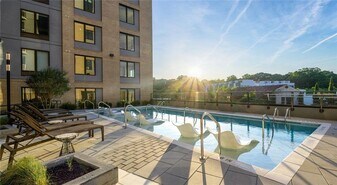 400 Bishop St NW in Atlanta, GA - Building Photo