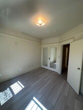 647-649-649 10th Ave in San Francisco, CA - Foto de edificio - Building Photo
