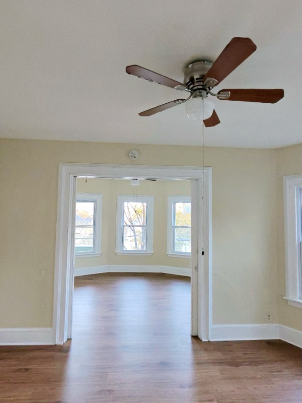 142 Hillside Ave, Unit 2 in Shelton, CT - Foto de edificio - Building Photo