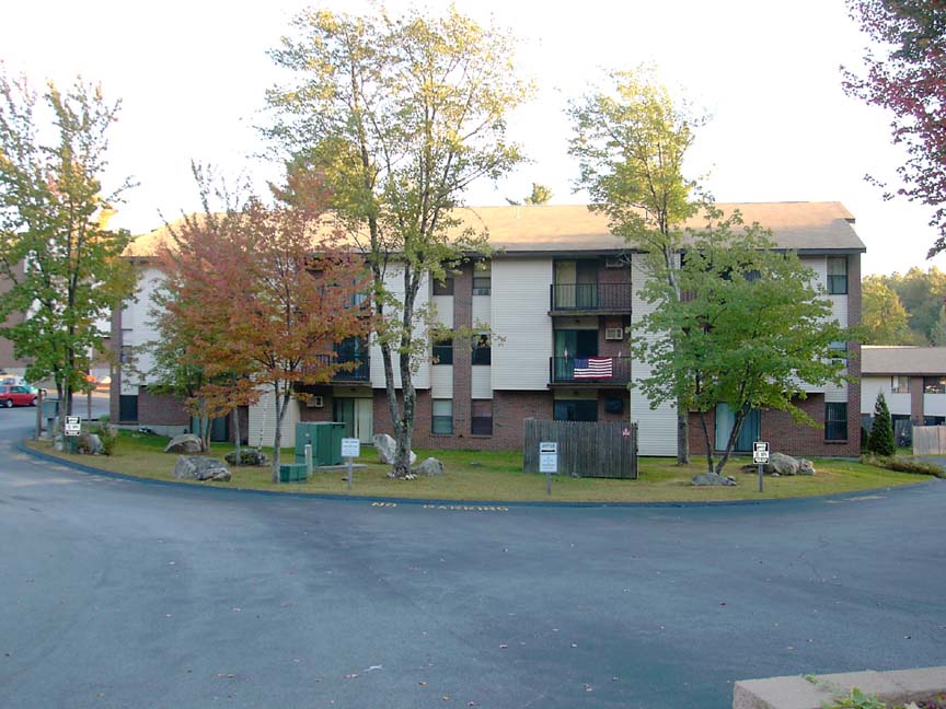 Staffordshire Country Estates in Cherry Valley, MA - Building Photo