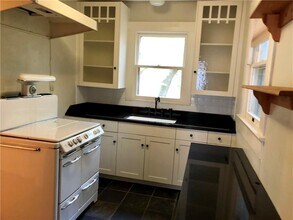 4002 Burnet Rd in Austin, TX - Building Photo - Building Photo