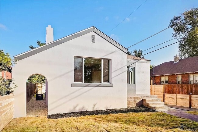 3417 Bruce Randolph Ave in Denver, CO - Building Photo - Building Photo