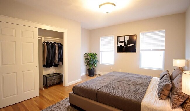 1433 Cambridge St, Unit 1 in Cambridge, MA - Building Photo - Building Photo