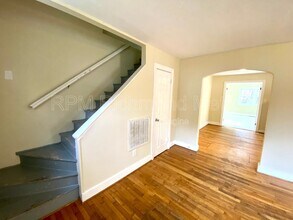 208 Algiers Dr in Sandston, VA - Building Photo - Building Photo