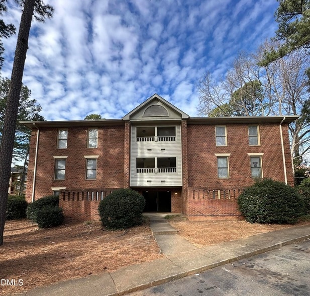 property at 3532 Ivy Commons Dr