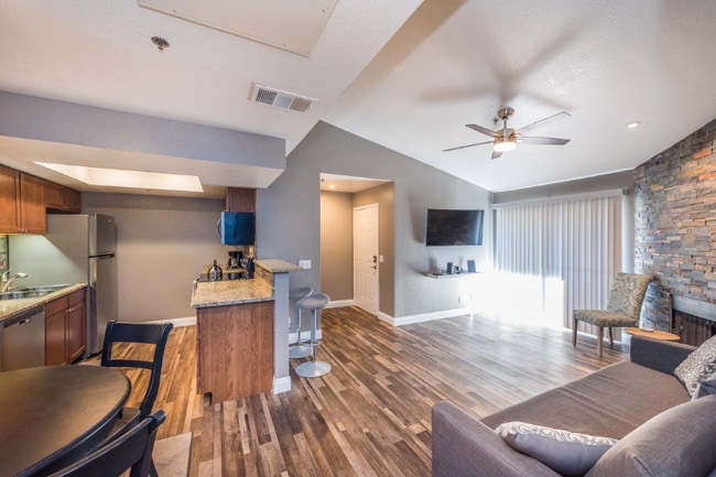 4200 S Valley View Blvd in Las Vegas, NV - Building Photo - Building Photo