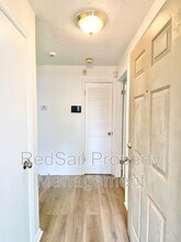 568 Candle Ln in Newport News, VA - Building Photo - Building Photo