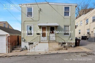 311 Jefferson St in Norristown, PA - Building Photo