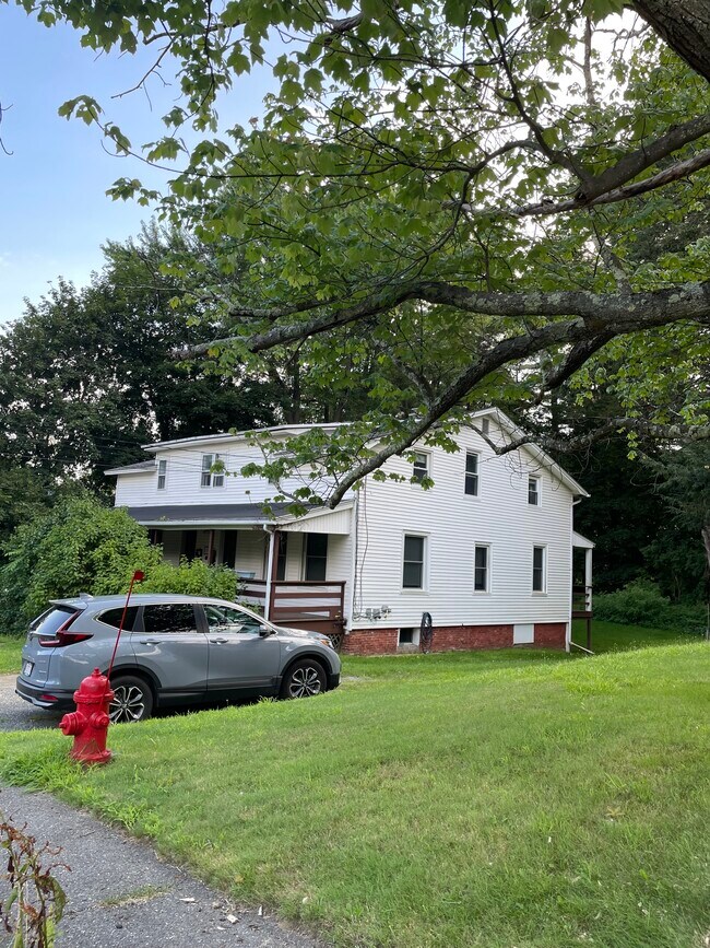 112 N Whitney St Rentals in Amherst, MA