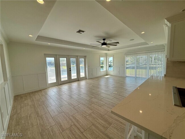 5906 De Soto Ct in Cape Coral, FL - Building Photo - Building Photo