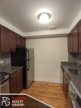 535 W Arlington Pl, Unit 555-206 in Chicago, IL - Building Photo - Building Photo