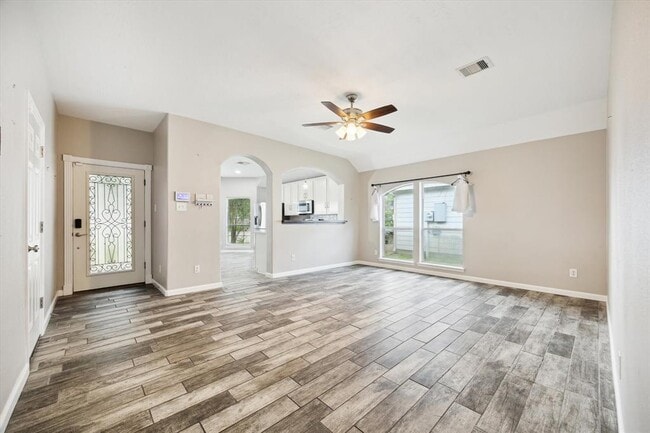 4018 Raspberry Ct in Dickinson, TX - Building Photo - Building Photo