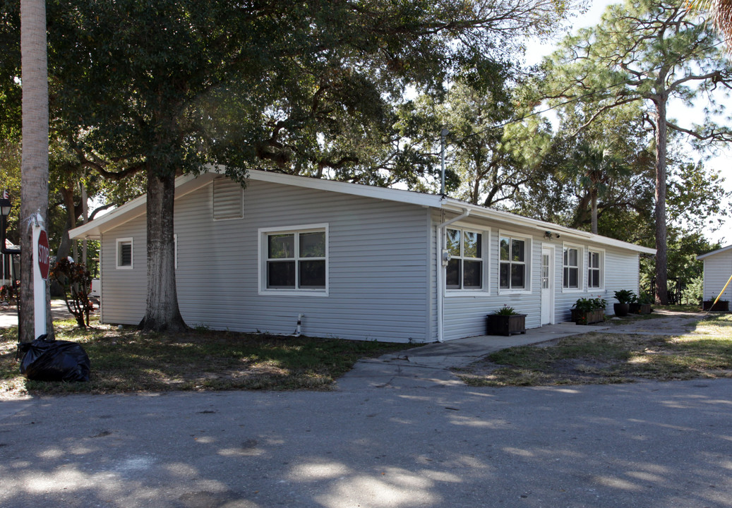 3078 Tamiami Trl E in Naples, FL - Building Photo