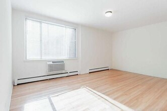 424 W Oakdale Ave in Chicago, IL - Building Photo - Building Photo