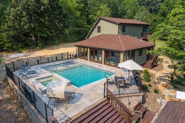 1990 General Puller Hwy in Hardyville, VA - Building Photo - Building Photo