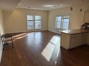 600 Frank E Rodgers Blvd N-Unit -3 in Harrison, NJ - Building Photo - Building Photo