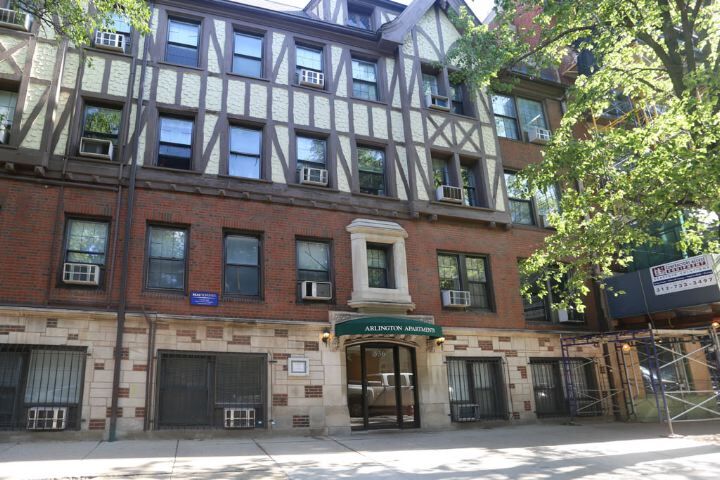 539 W Arlington Pl in Chicago, IL - Building Photo