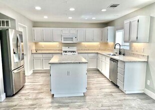 33922 Wintergreen Pl in Murrieta, CA - Building Photo - Building Photo