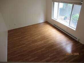 5010 SW Pasadena St in Portland, OR - Building Photo - Building Photo