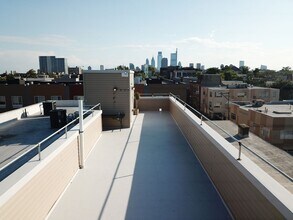 1537 Cecil B. Moore Ave in Philadelphia, PA - Foto de edificio - Building Photo