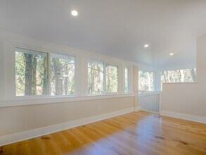 2909 SW Upper Dr in Portland, OR - Building Photo - Building Photo